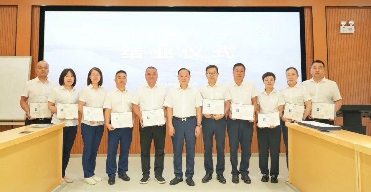 湖南駿達(dá)集團(tuán)有限公司,長(zhǎng)沙城市交通,校車(chē)運(yùn)營(yíng),安保服務(wù),新能源科技