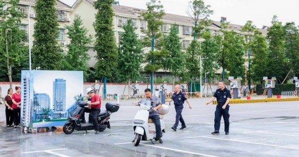 湖南駿達(dá)集團(tuán)有限公司,長沙城市交通,校車運(yùn)營,安保服務(wù),新能源科技