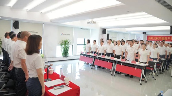 湖南駿達集團有限公司,長沙城市交通,校車運營,安保服務(wù),新能源科技