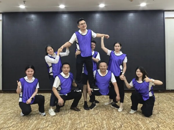 湖南駿達(dá)集團(tuán)有限公司,長沙城市交通,校車運(yùn)營,安保服務(wù),新能源科技